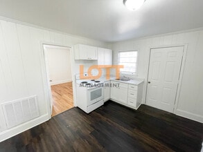 205 King St in Greenville, SC - Foto de edificio - Building Photo