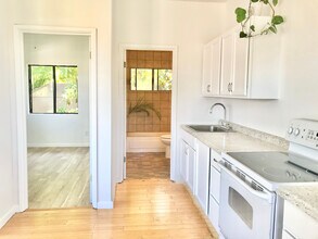 317 Auhana Rd, Unit B upstairs ohana in Kihei, HI - Foto de edificio - Building Photo