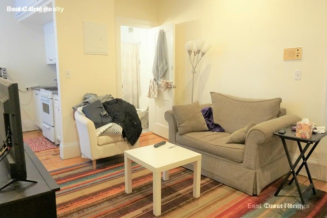 1212 Commonwealth Avenue-Unit -1 in Boston, MA - Building Photo - Building Photo