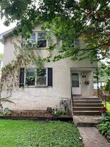 1081 24th Ave SE in Minneapolis, MN - Building Photo