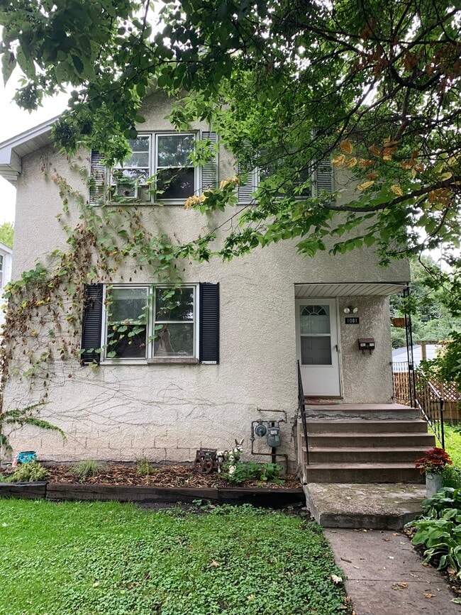 property at 1081 24th Ave SE