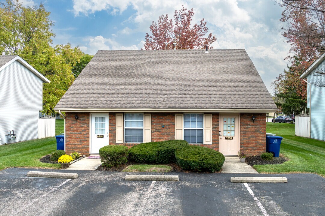 Parkside at Maple Canyon in Columbus, OH - Building Photo