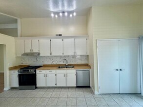 27681 Estepona in Mission Viejo, CA - Building Photo - Building Photo