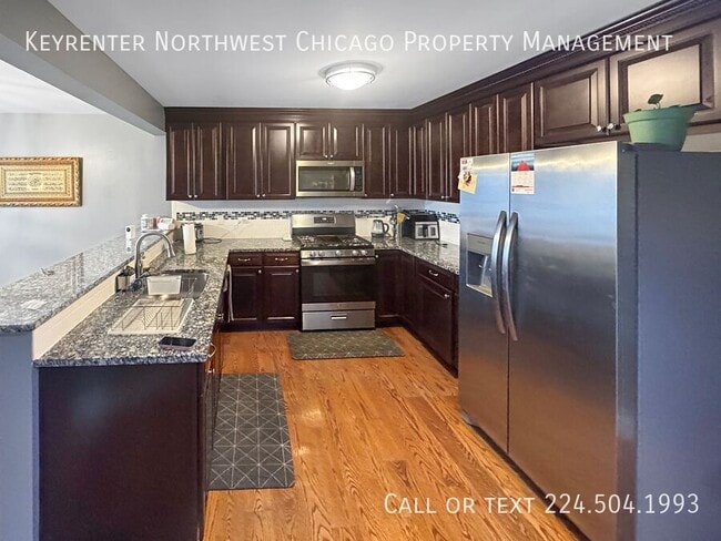 1608 Cypress Ct in Hoffman Estates, IL - Building Photo - Building Photo