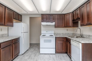 Wildwood Ridge Apartments in Fayetteville, NY - Building Photo