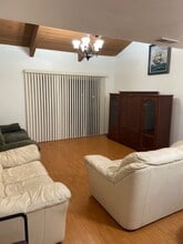 10331 Lindley Ave in Los Angeles, CA - Building Photo - Building Photo