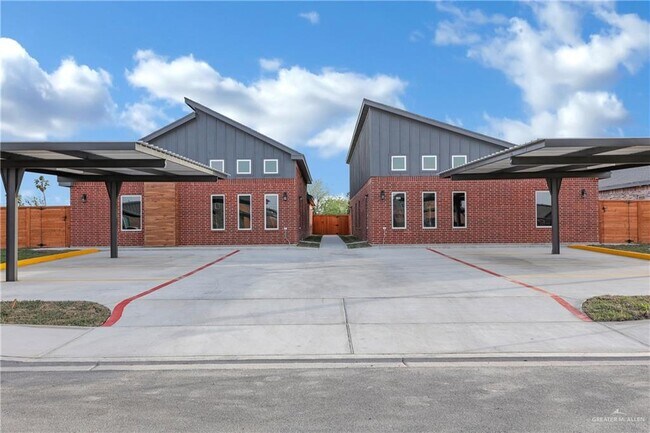 property at 1005 Hidden Hls St