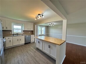 4843 O Donnell St in Liverpool, NY - Building Photo - Building Photo