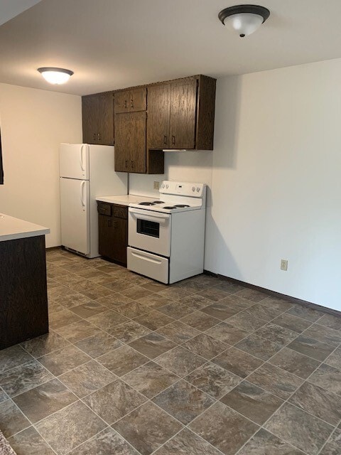 Clifton Apartments in Owatonna, MN - Foto de edificio - Building Photo