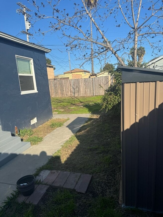 3875 Chamoune Ave in San Diego, CA - Building Photo - Building Photo