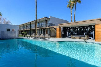 Northern Edge Apartments in Phoenix, AZ - Building Photo - Building Photo