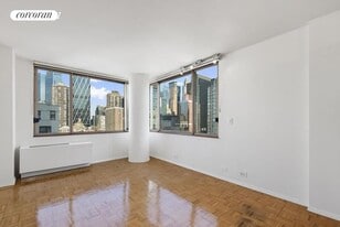 350 W 50th St in New York, NY - Building Photo