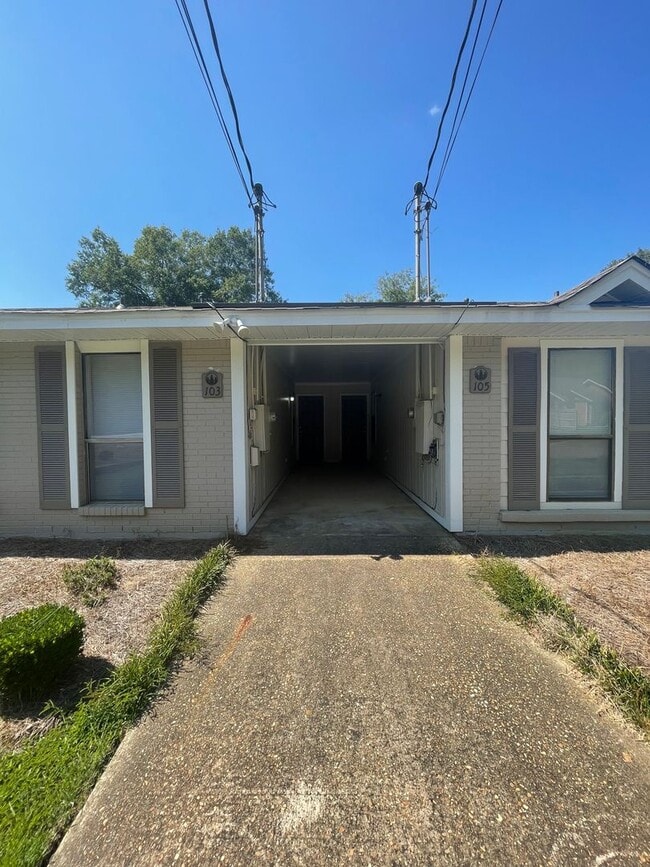 103 Cedar Ct in Wetumpka, AL - Building Photo - Building Photo