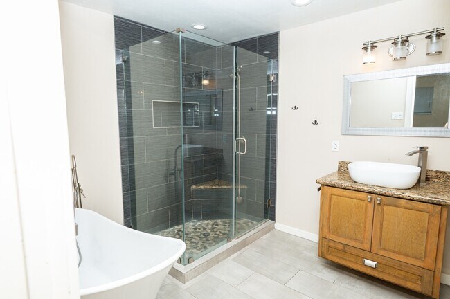 property at 5407 Rutherglenn Dr