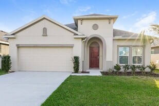 1859 Castleton Dr in St. Cloud, FL - Building Photo