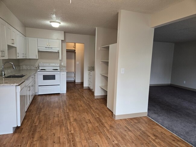 109 SW Cherry Park Rd, Unit 109