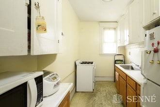 172 Maple St-Unit -101 in Malden, MA - Building Photo - Building Photo