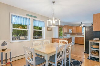 530 Stillwater Ave in Southold, NY - Building Photo - Building Photo