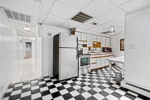 302 Commonwealth Ave, Unit #1R in Boston, MA - Building Photo