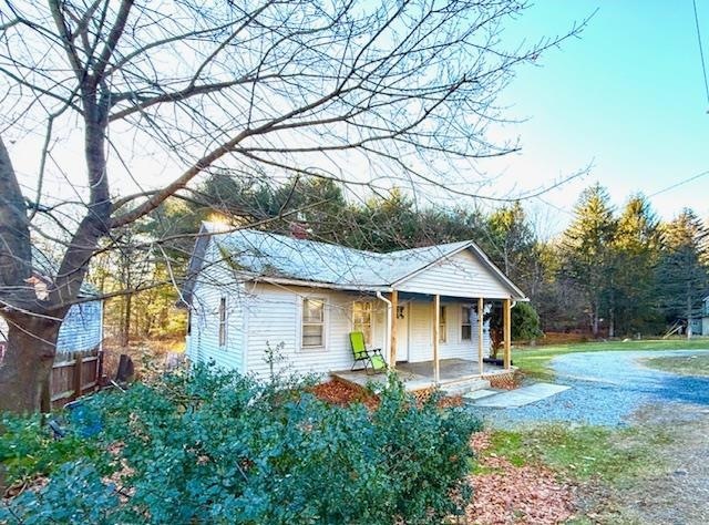 property at 7 Eldred-Yulan Rd