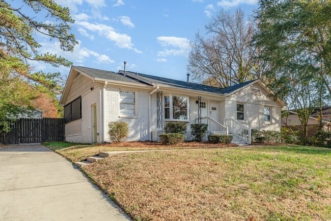 6701 Lynmont Dr in Charlotte, NC - Building Photo - Building Photo