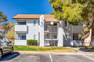 Desert Villas in Las Vegas, NV - Building Photo - Primary Photo