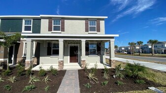 2612 Play Hard Aly in Kissimmee, FL - Building Photo