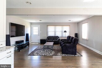 303 Eayrestown Rd in Vincentown, NJ - Building Photo - Building Photo