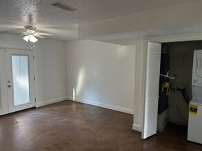 1726 Robins St in Conway, AR - Building Photo - Building Photo