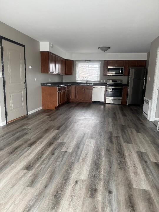 2129 Hazel St, Unit D in Oshkosh, WI - Building Photo
