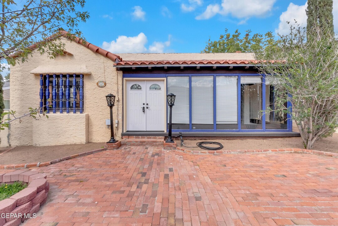 923 McKelligon Dr in El Paso, TX - Building Photo