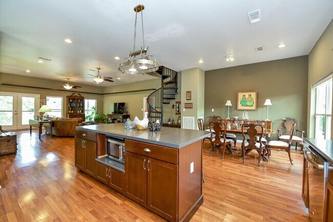 property at 226 Valmar