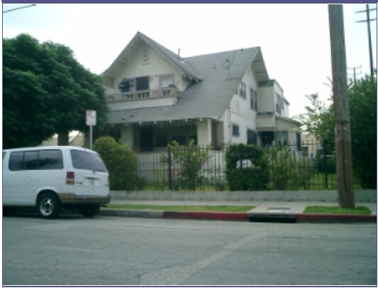 600 E 27th St in Los Angeles, CA - Building Photo - Building Photo