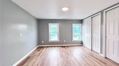 4484 1st St in Bethel Park, PA - Building Photo - Building Photo