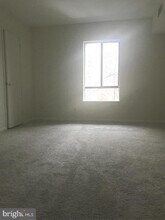 2244 Castle Rock Square-Unit -22C in Reston, VA - Foto de edificio - Building Photo