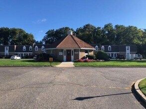 101 Sylvan Ave in Miller Place, NY - Building Photo - Building Photo