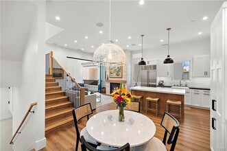 611 Jasmine Ave in Newport Beach, CA - Building Photo - Building Photo