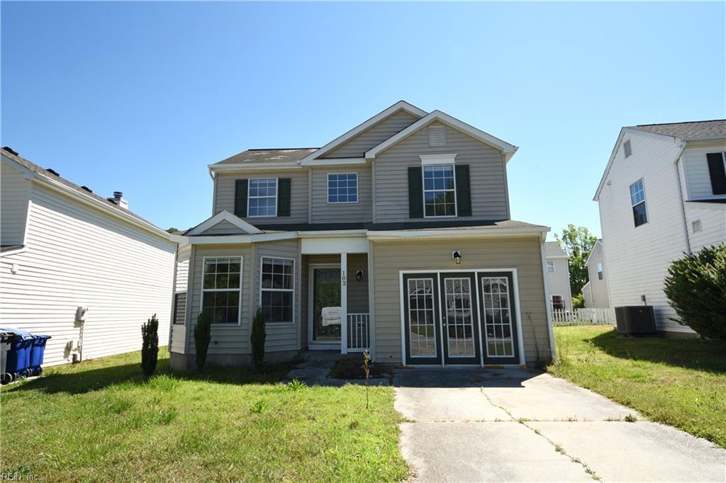 102 Pelican Cove in Newport News, VA - Building Photo