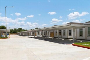 740 N Alamo Rd, Unit 19 in Alamo, TX - Building Photo