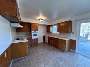 4737 Norm Cir in Sacramento, CA - Building Photo - Building Photo