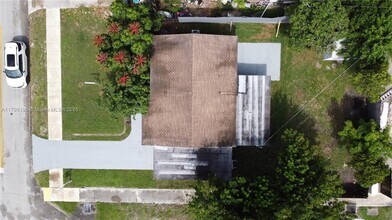 6644 Raleigh St in Hollywood, FL - Building Photo - Building Photo