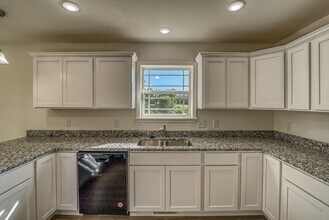 220 E Sunset Cove Ln in Branson, MO - Building Photo - Building Photo