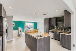 8293 Gaylord St in Denver, CO - Building Photo