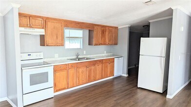 6025 Old Polk City Rd in Haines City, FL - Building Photo - Building Photo