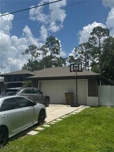 904 Edison Ave in Lehigh Acres, FL - Building Photo - Building Photo