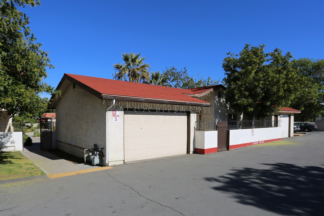 Sierra Vista Apartments in El Cajon, CA - Building Photo - Building Photo