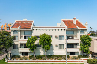 Lido Apartments - 3500 Mentone Ave in Los Angeles, CA - Building Photo - Building Photo