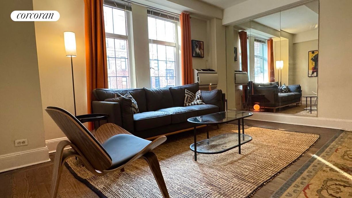 410 W 24 St in New York, NY - Building Photo