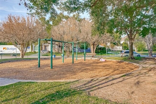 property at 2511 Maroneal St