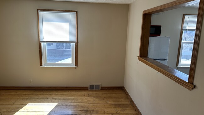 404 E Mulberry St, Unit 2nd floor